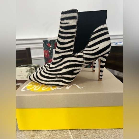 NEW Boden Elsworth Ankle Boots, Zebra, 39. Perfect accent or neutral. - Picture 4 of 11